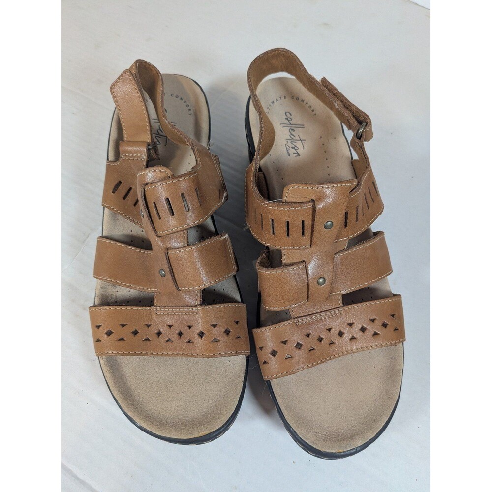 Clarks Lexi qwin wedge sandals size 8.5